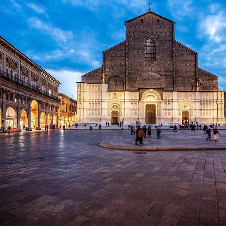 Urbanicooh Guidozagni - Piazza Maggiore View Bologna Eksteriør billede