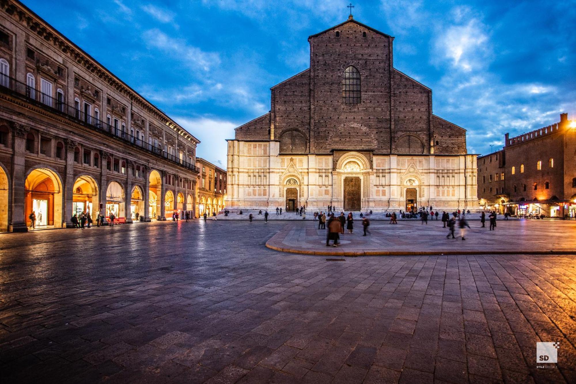 Urbanicooh Guidozagni - Piazza Maggiore View Bologna Eksteriør billede