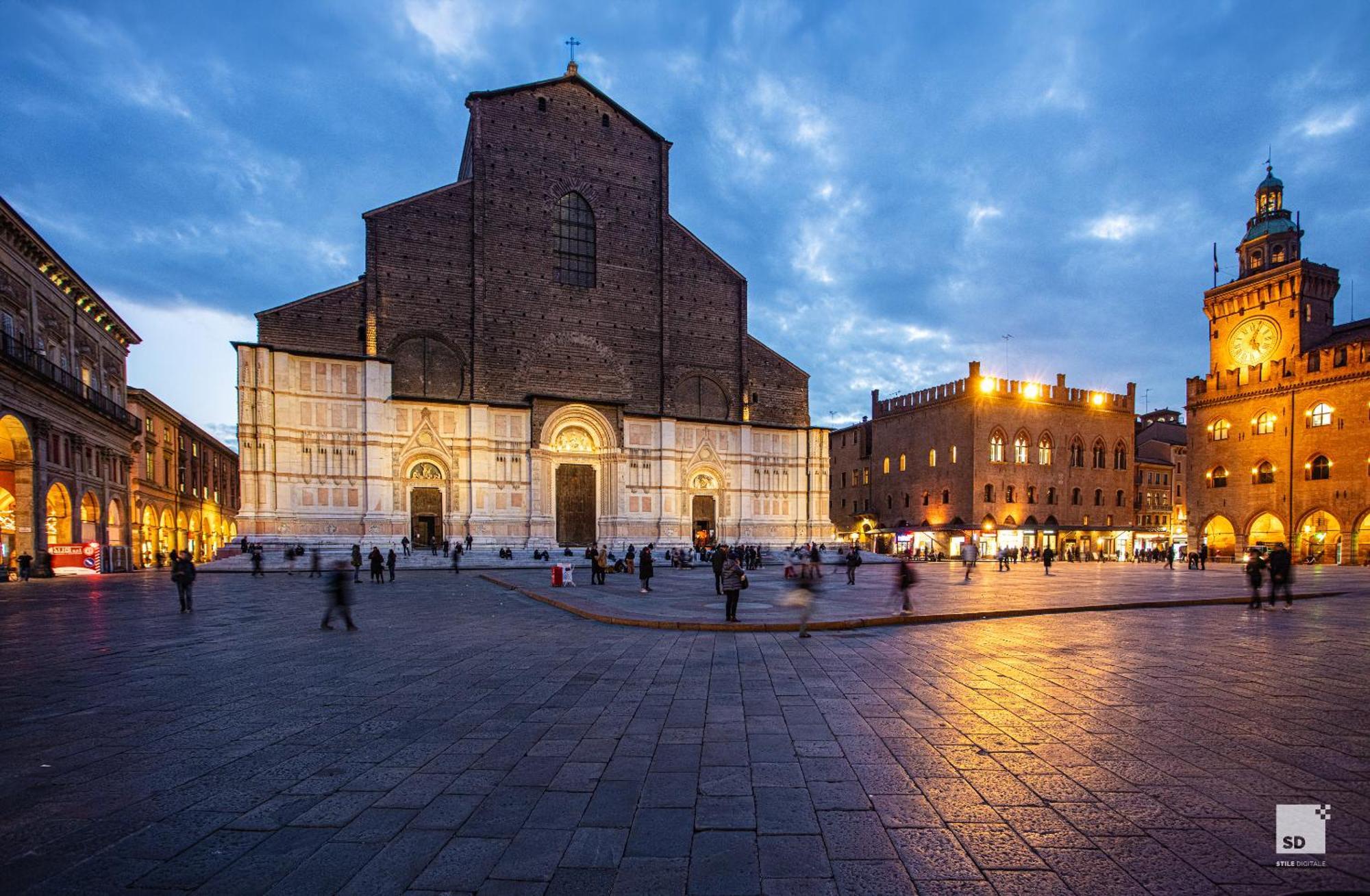 Urbanicooh Guidozagni - Piazza Maggiore View Bologna Eksteriør billede
